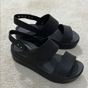 CROCS Black Platform Shoes Comfort and Style